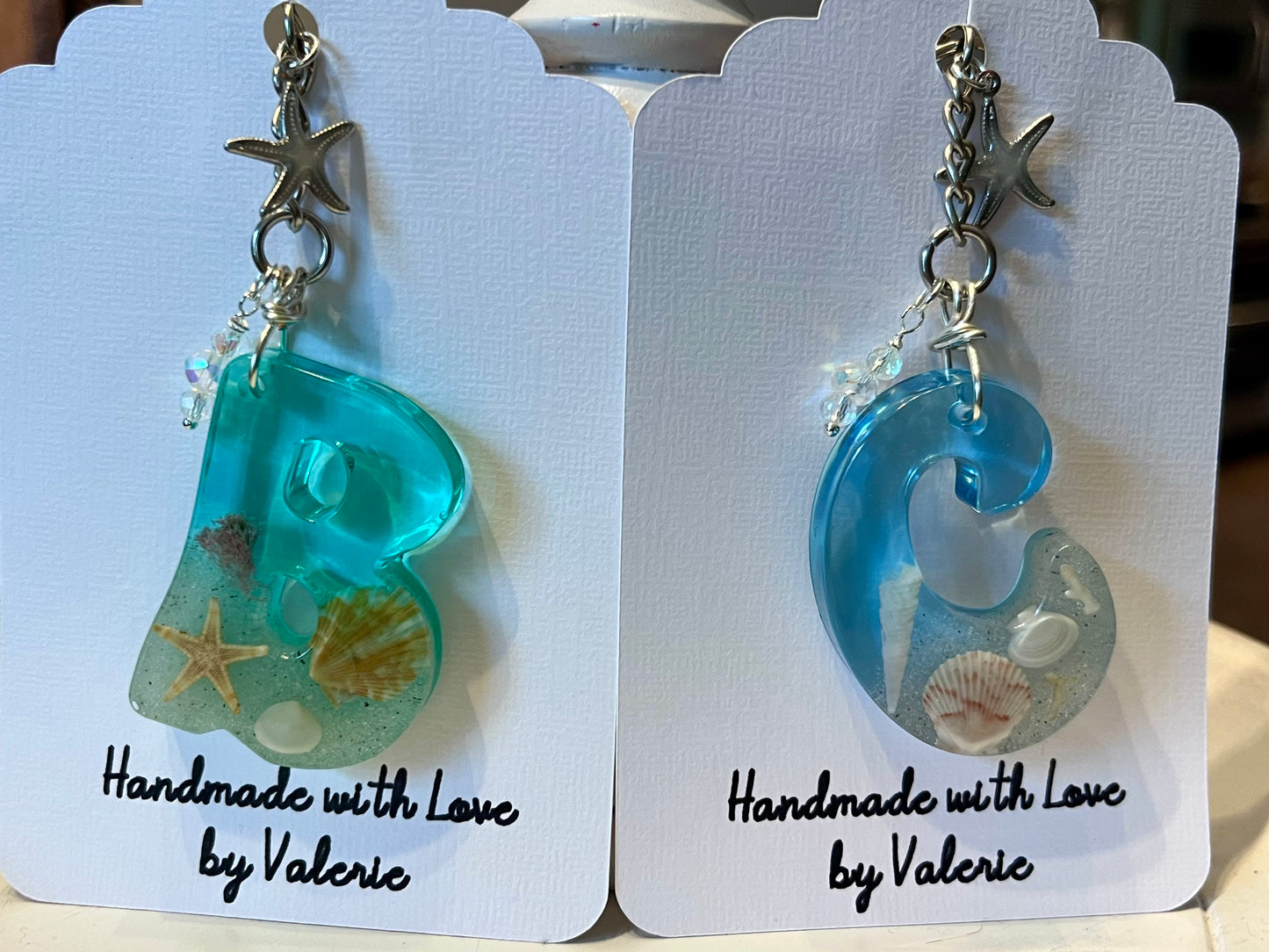 Personalized Beach Initial Keychain – Custom Coastal Keepsake